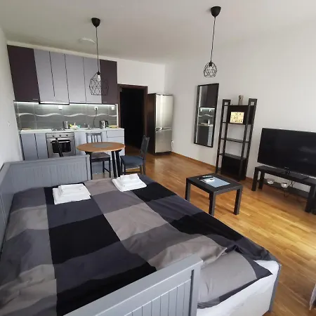 Charlie Aviv Park Apartment Belgrade Exterior photo